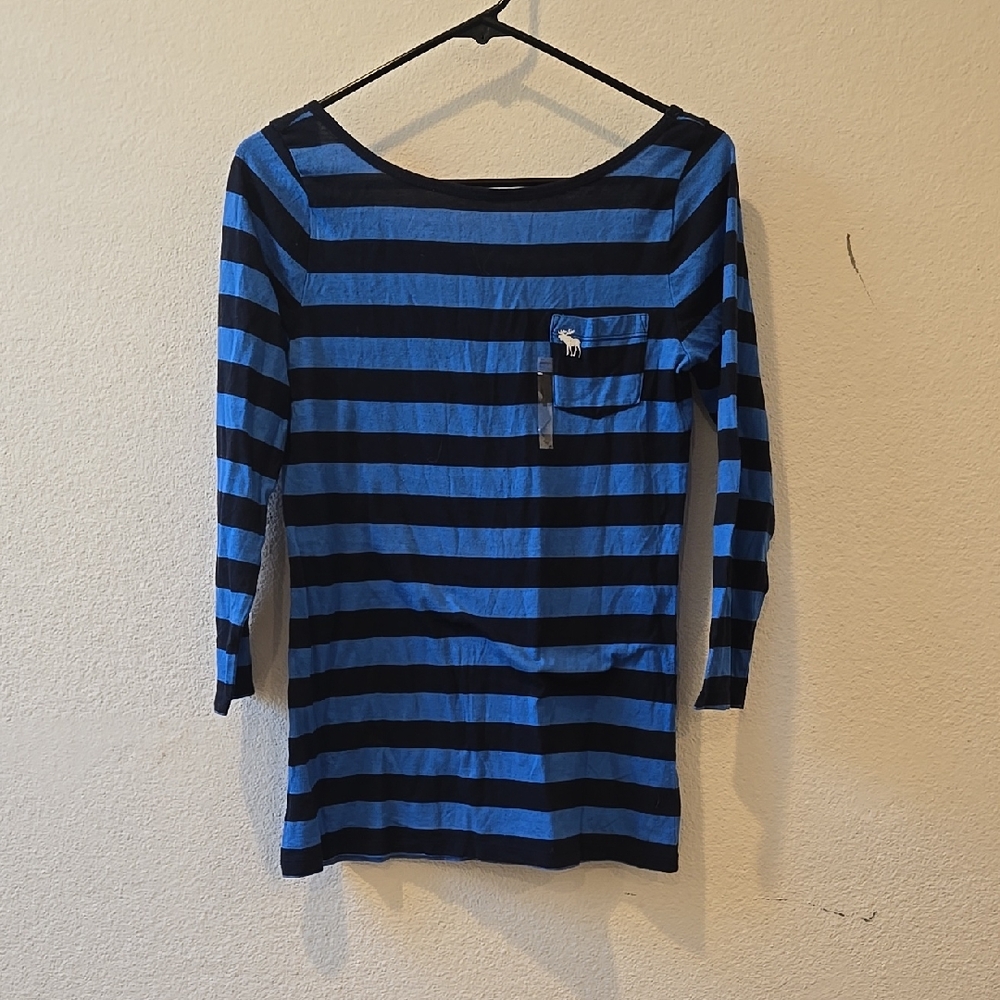Abercrombie & Fitch Blue and Black Striped Top NWT sz M